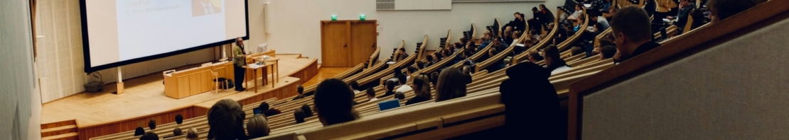 LL.M. - Ratgeber 7 dom fou YRMWVcdyhmI unsplash scaled e1776242298659